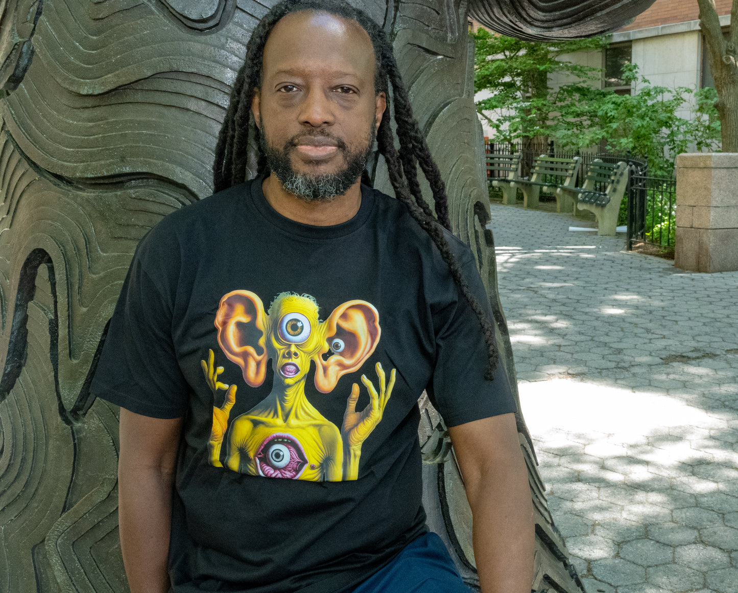 AI Mouth Ears Spit-out heavyweight tee